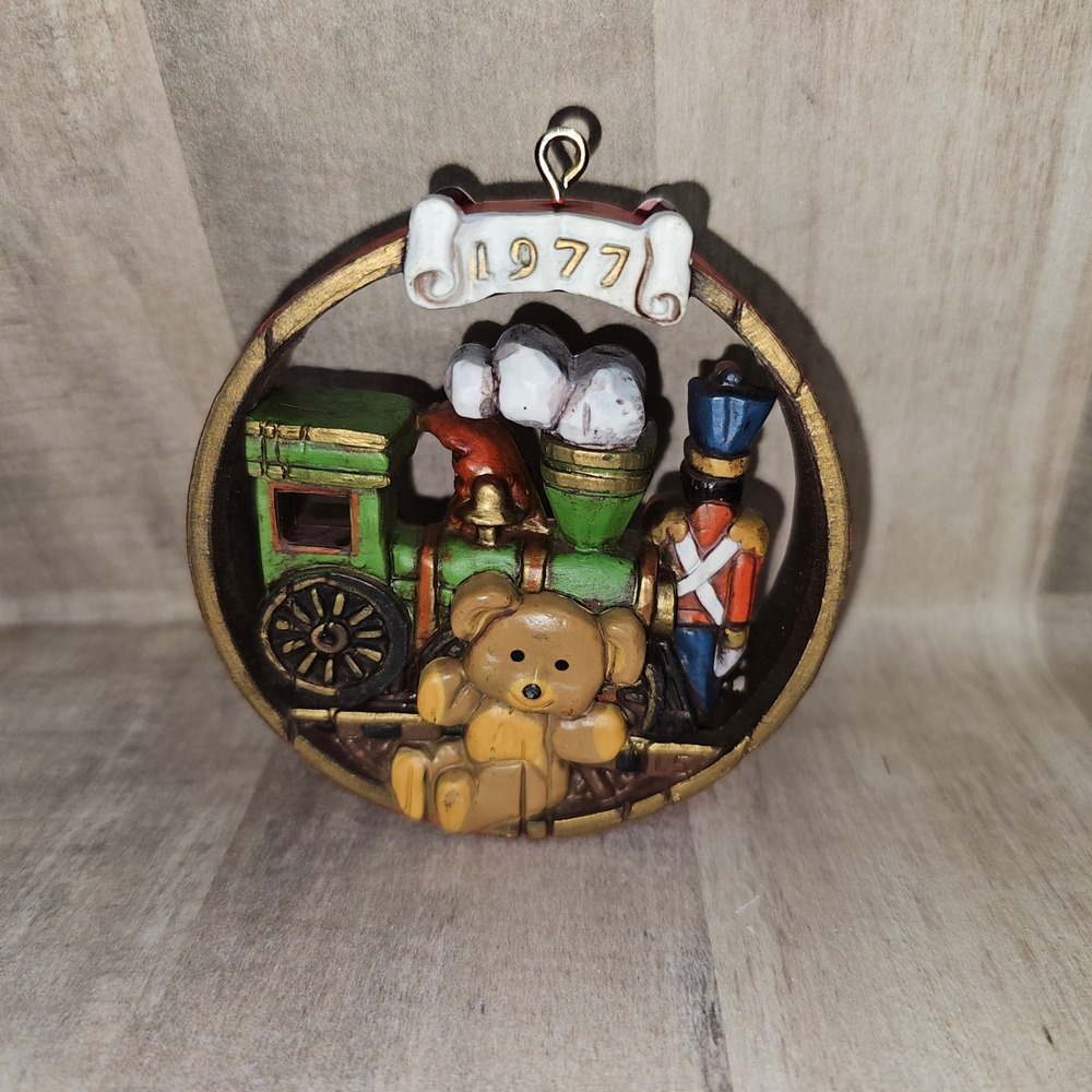 Vintage 1977 Hallmark Nostalgia Tree-Trimmer Ornament Train Teddy Bear Soldier - Picture 4 of 6